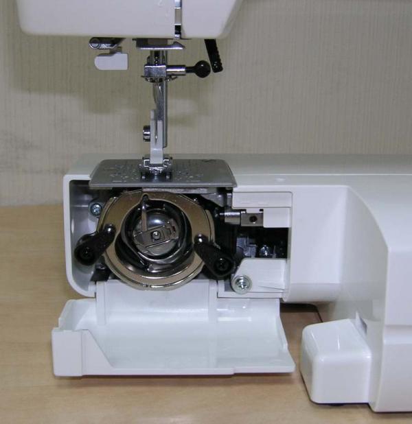 Крышка челночного устройства для швейной машины Family 3004, 3008,3012,3016,3022